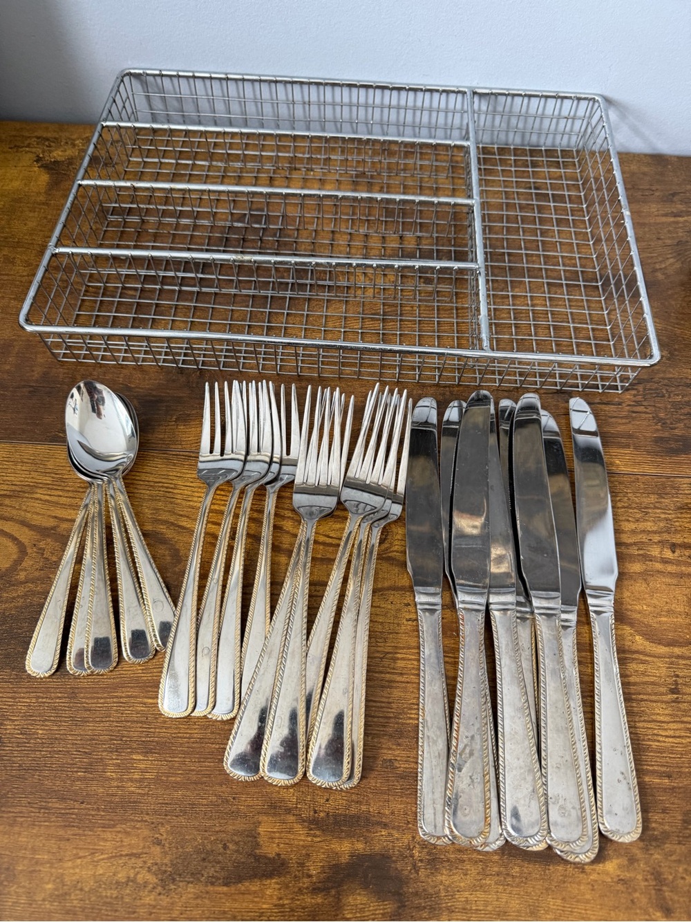International INT639 18/10 Two Tone Flatware 21 Pc Lot Rope Edge Basket